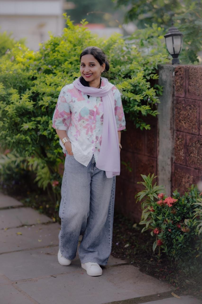 Bindhiya K